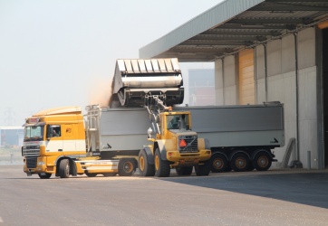 truckloading from the warehouse OVET Vlissingen